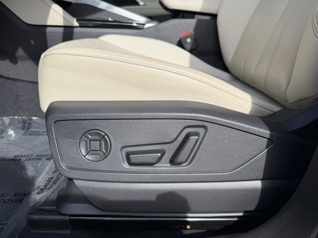 Used 2025 Audi Q5 Premium AWD/4WD image 35