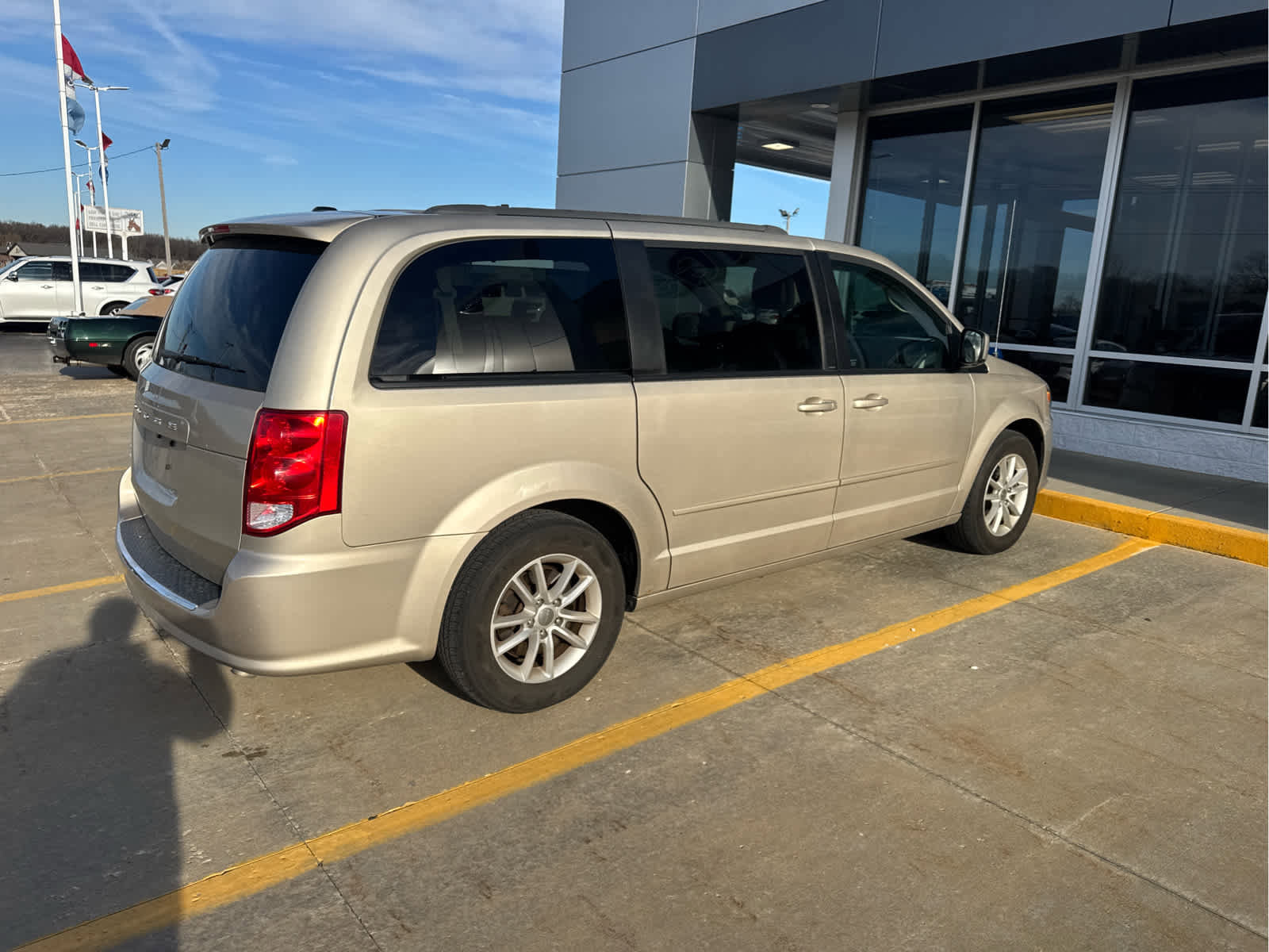 Used 2013 Dodge Grand Caravan SXT w/ Entertainment Group 1 image 2
