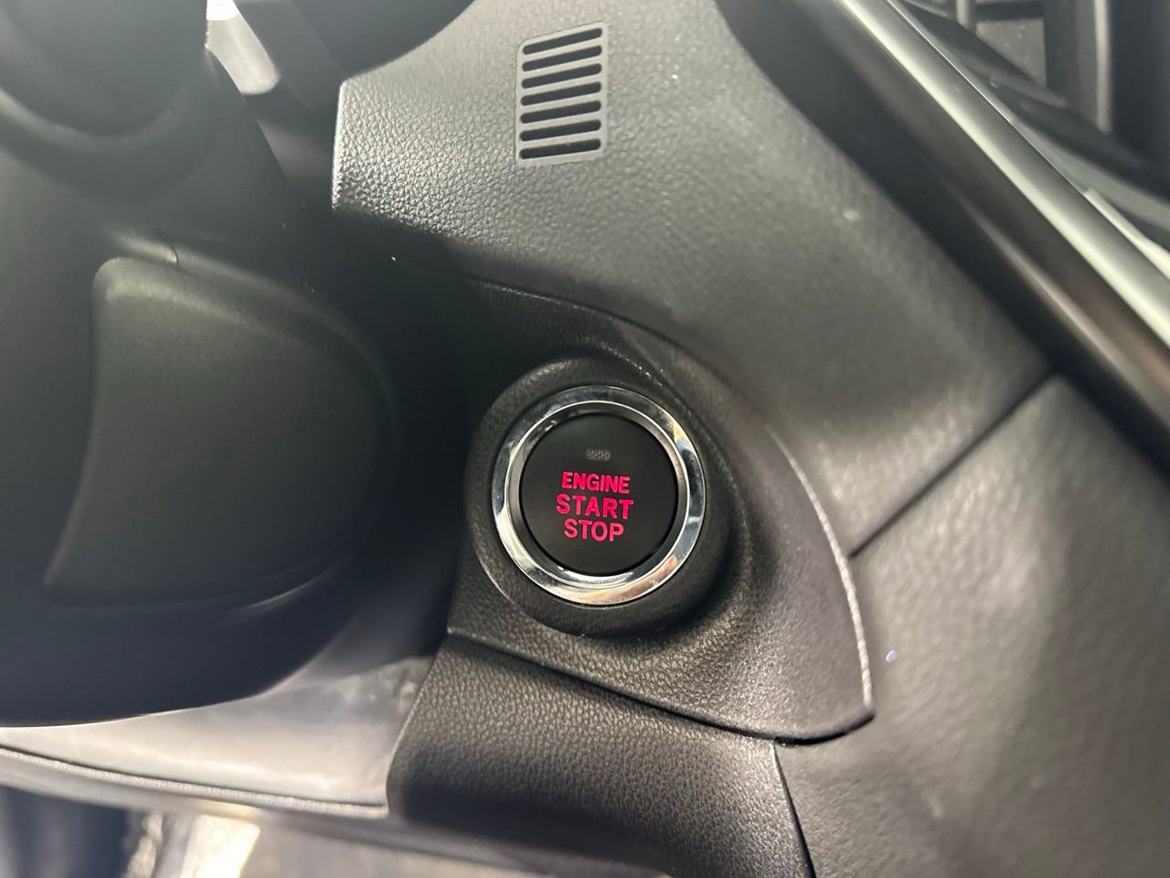 Used 2024 Subaru Ascent Onyx Edition Limited w/ Popular Package Onyx image 20