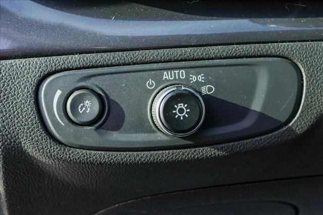 Used 2019 Buick Encore Preferred w/ Safety Package image 13