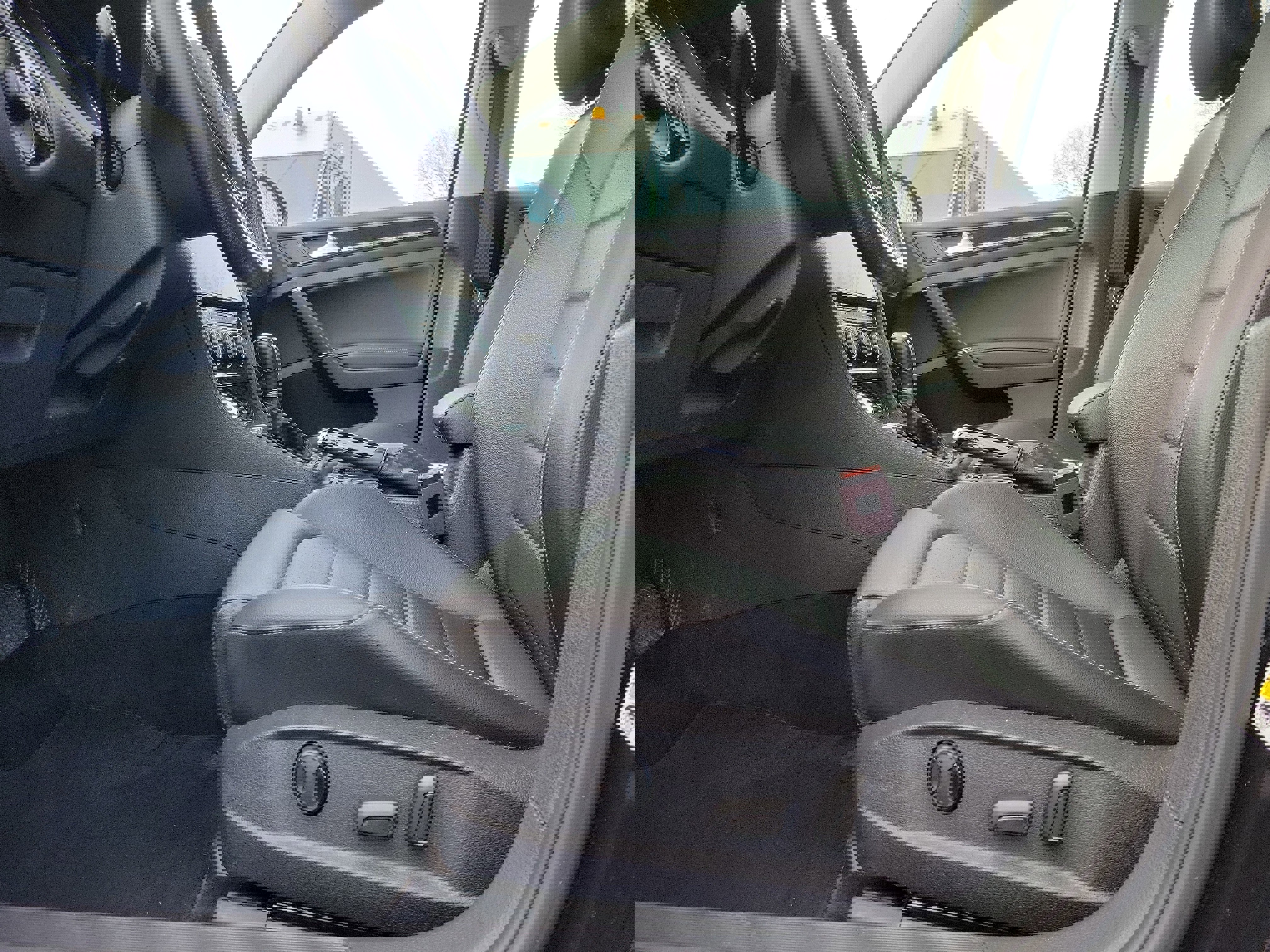 Used 2018 Volkswagen Golf SEL image 16