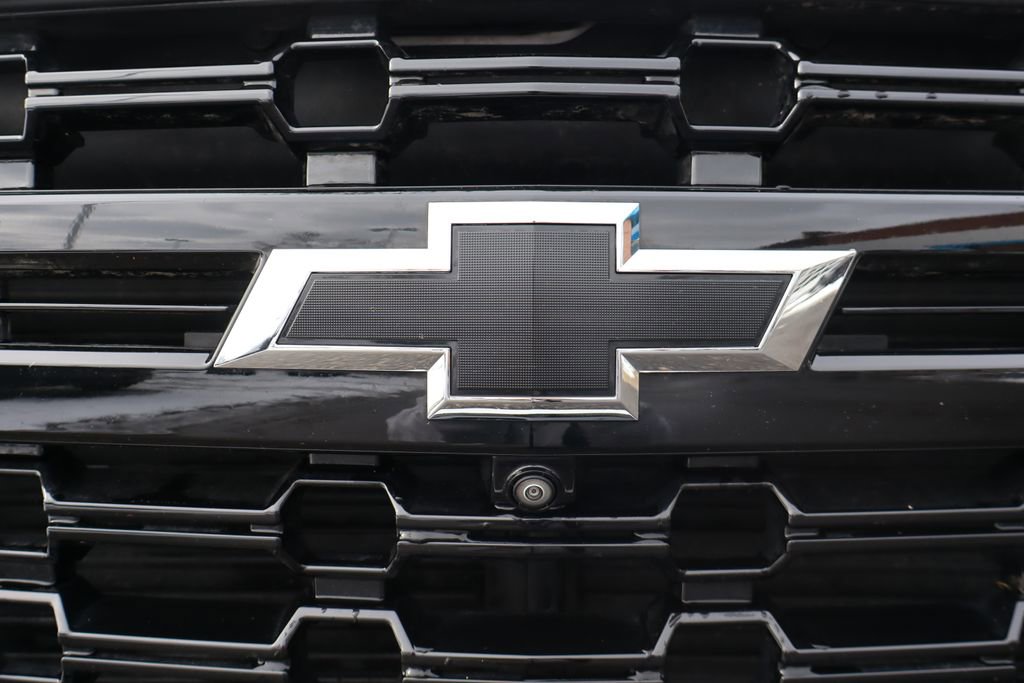 Used 2023 Chevrolet Suburban Z71 w/ Luxury Package image 8