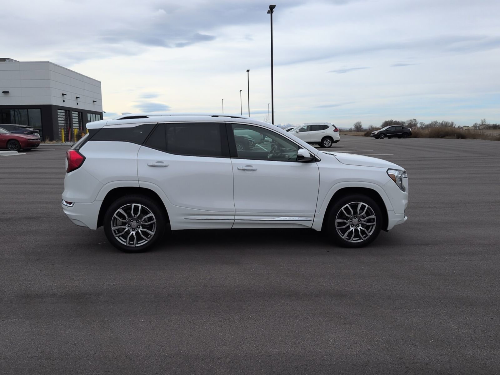 Used 2024 GMC Terrain Denali image 8