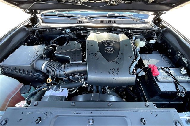 Used 2020 Toyota Tacoma TRD Sport image 9