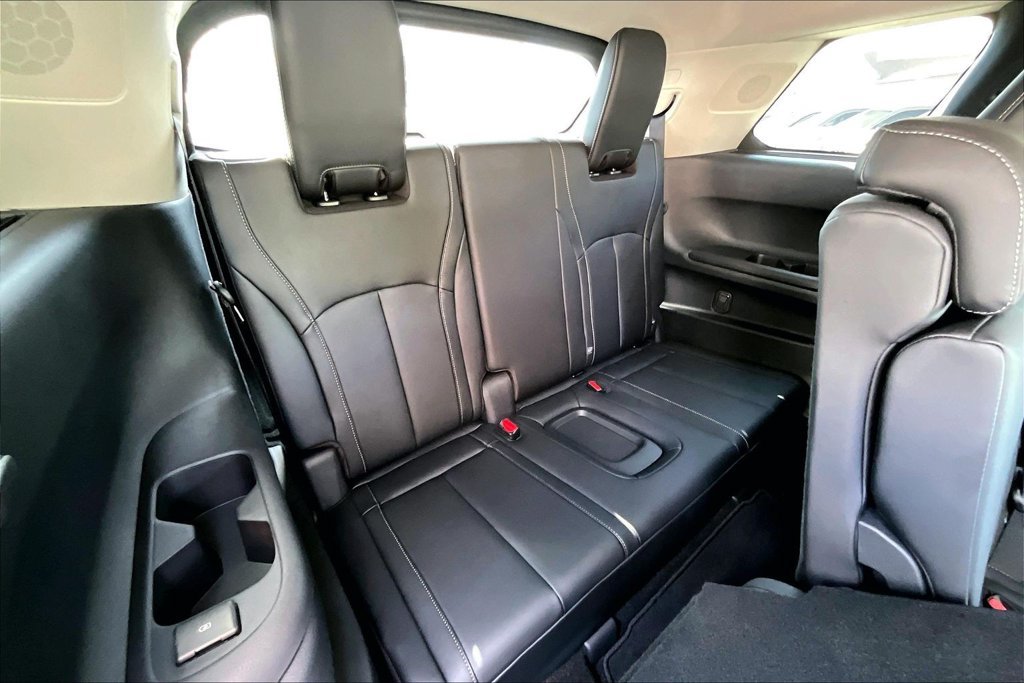 Used 2026 INFINITI QX60 Luxe w/ Cargo Package FWD image 37