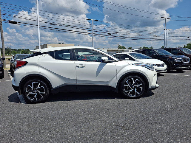 Used 2020 Toyota C-HR XLE FWD image 7