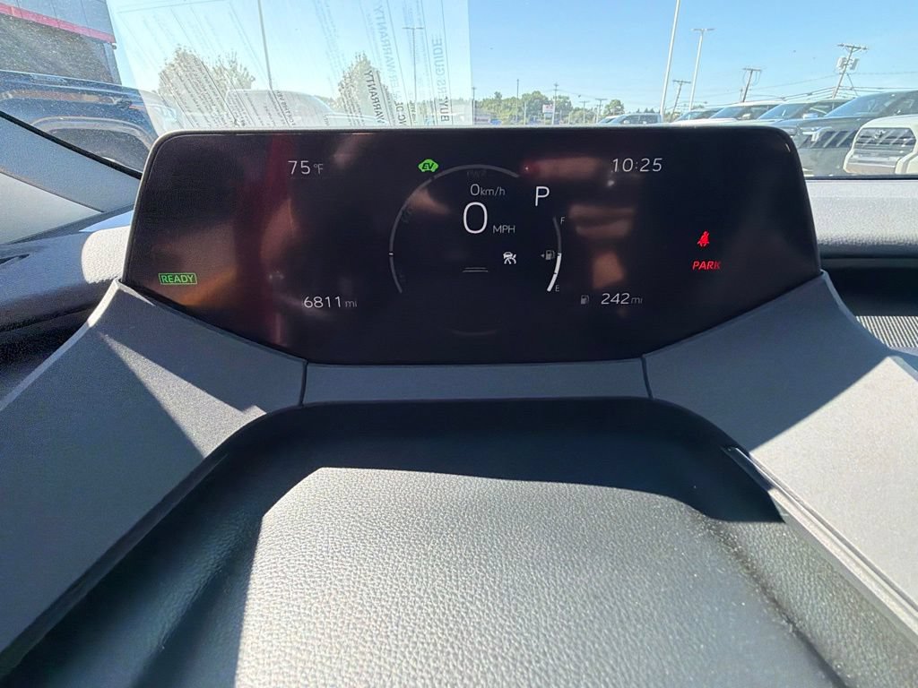 Used 2024 Toyota Prius LE FWD image 14