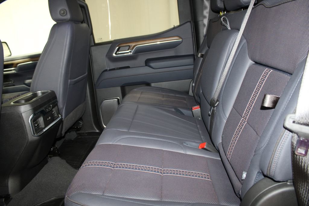 Used 2024 Chevrolet Silverado 1500 High Country w/ High Country Premium Package image 26