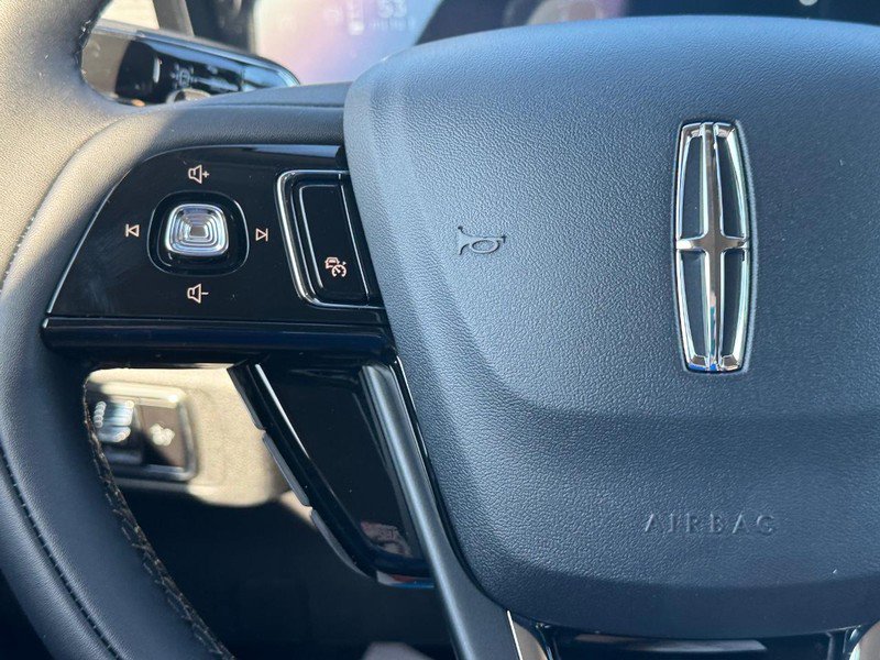 New 2025 Lincoln Corsair FWD image 19
