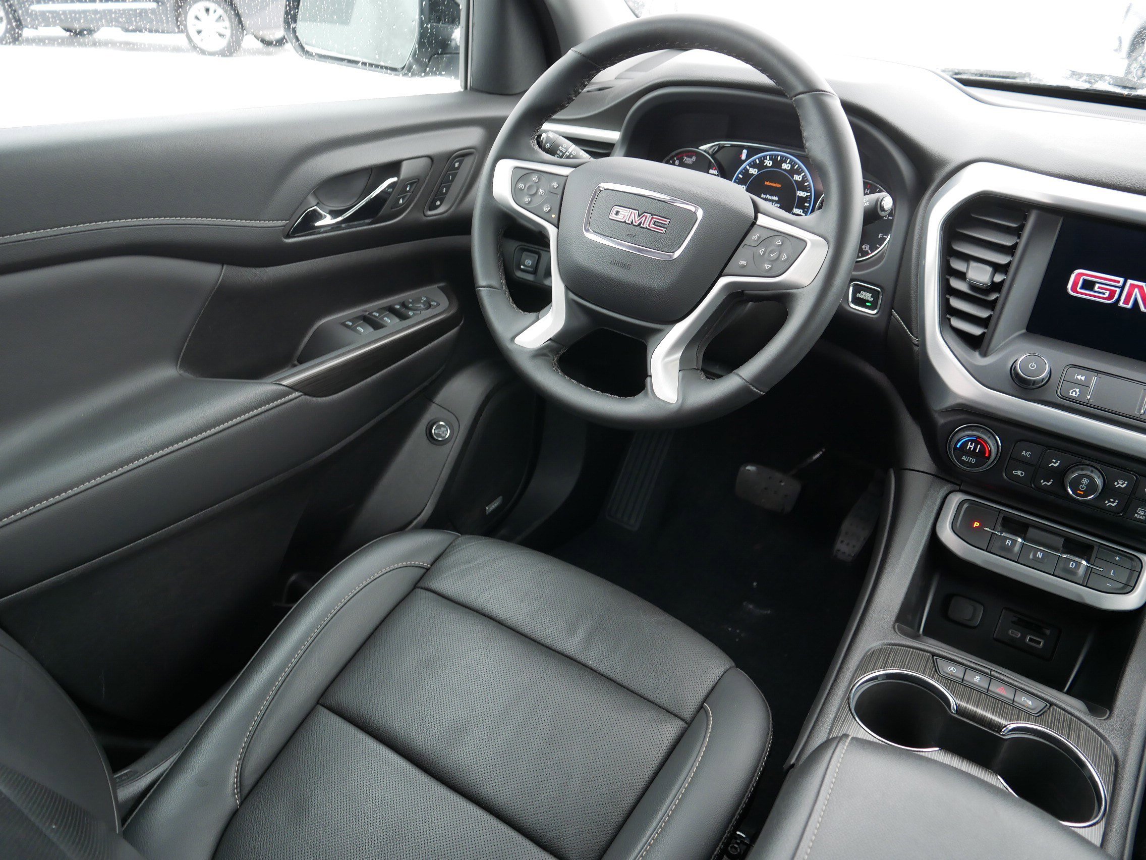 Used 2023 GMC Acadia SLT w/ Technology Package image 9