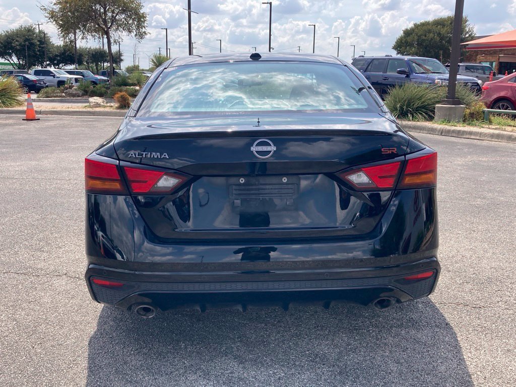 Used 2025 Nissan Altima 2.5 SR FWD image 6