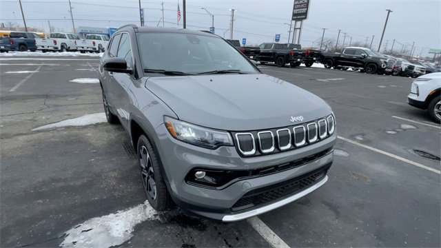 Used 2022 Jeep Compass Limited image 4