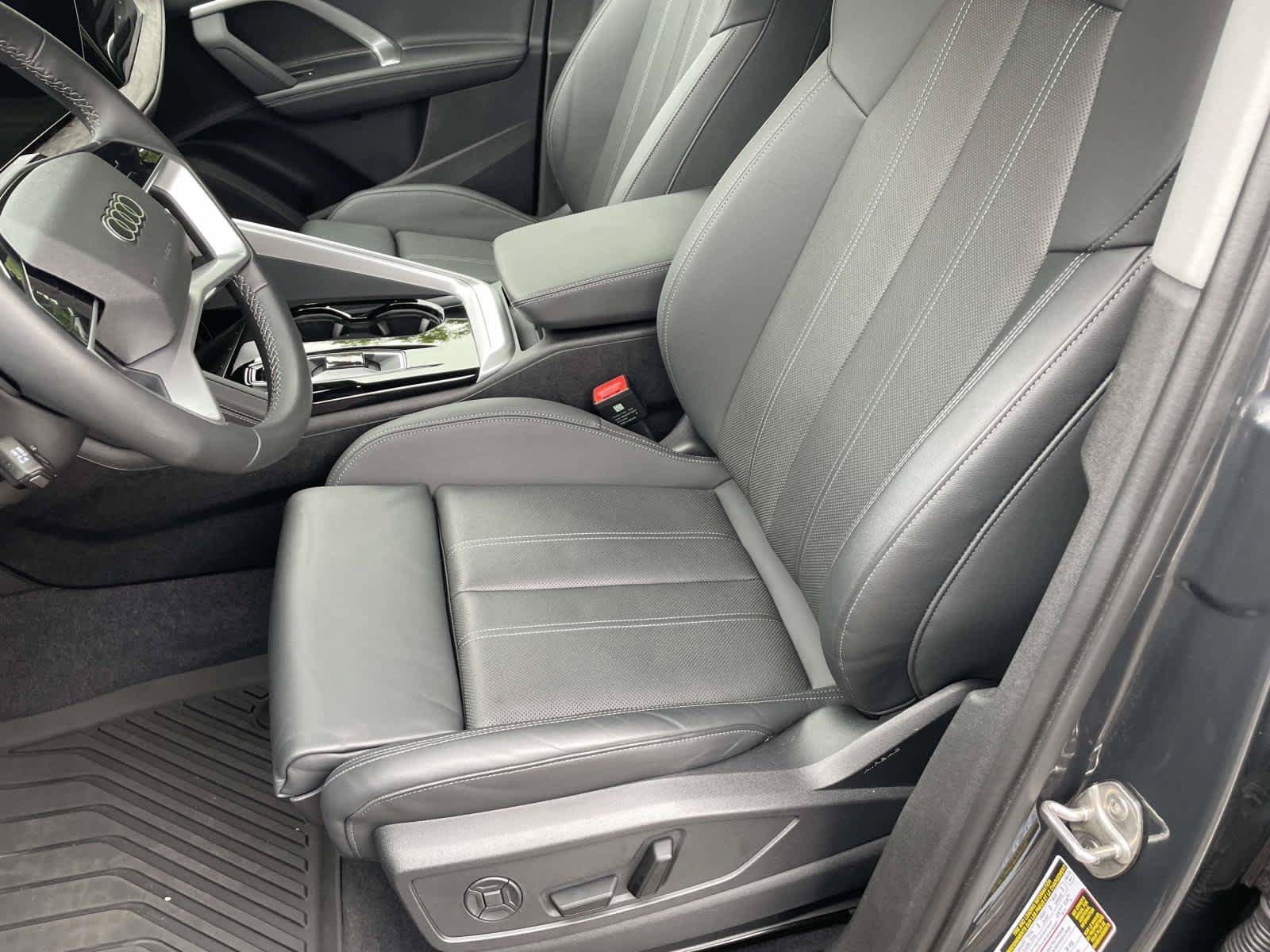 Certified 2025 Audi Q5 Premium w/ Premium Plus AWD/4WD image 17