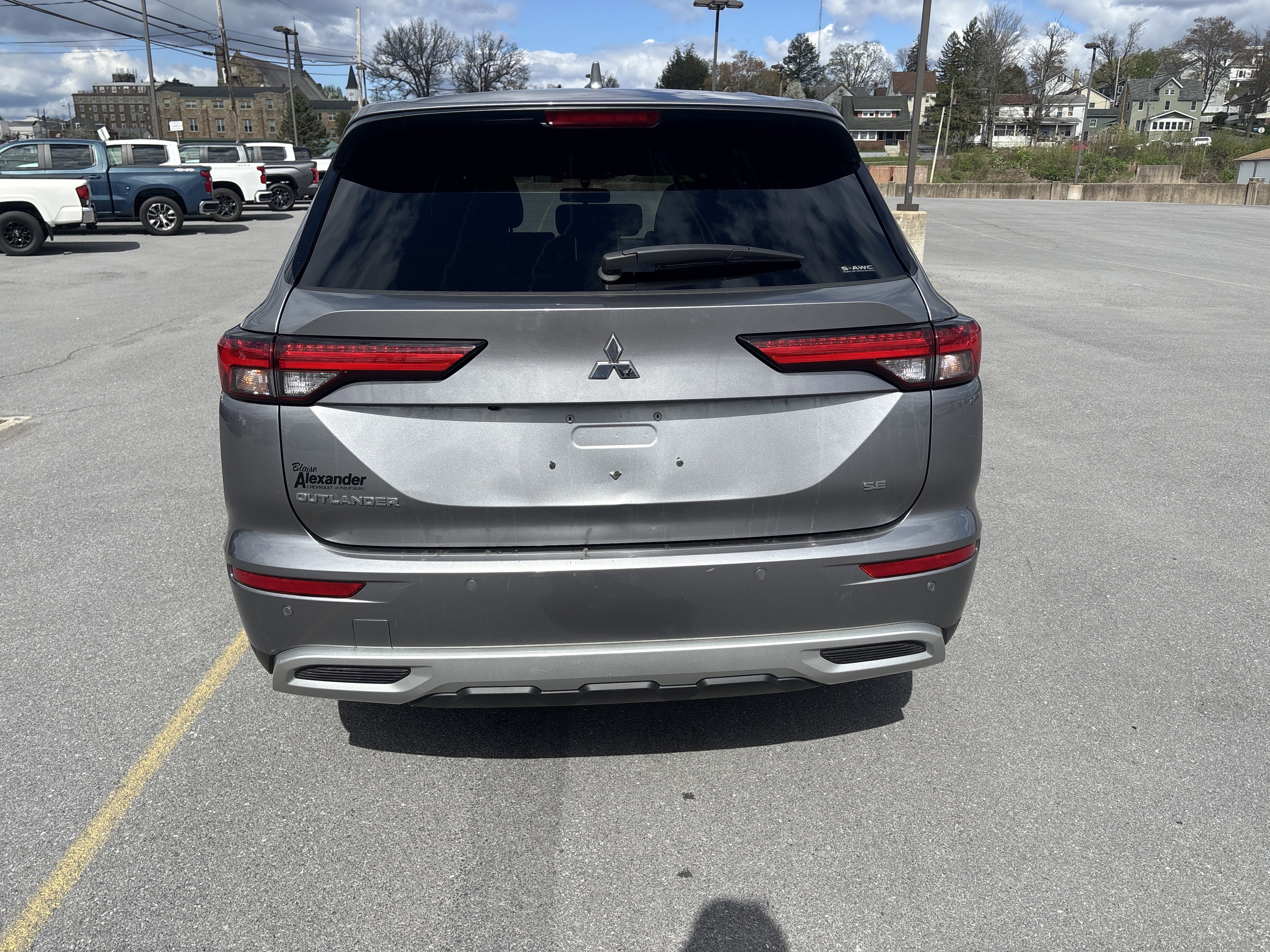Used 2022 Mitsubishi Outlander SE image 4