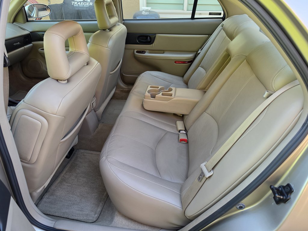 Used 2001 Buick Regal LS w/ Touring Pkg FWD image 32