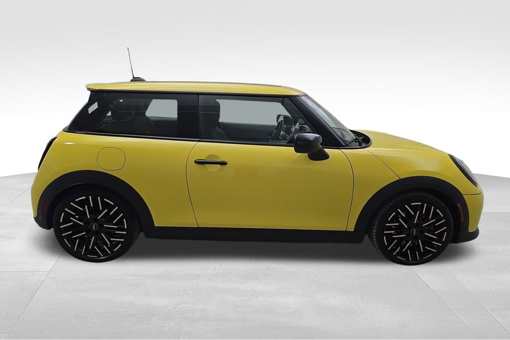 Certified 2025 MINI Cooper S image 10