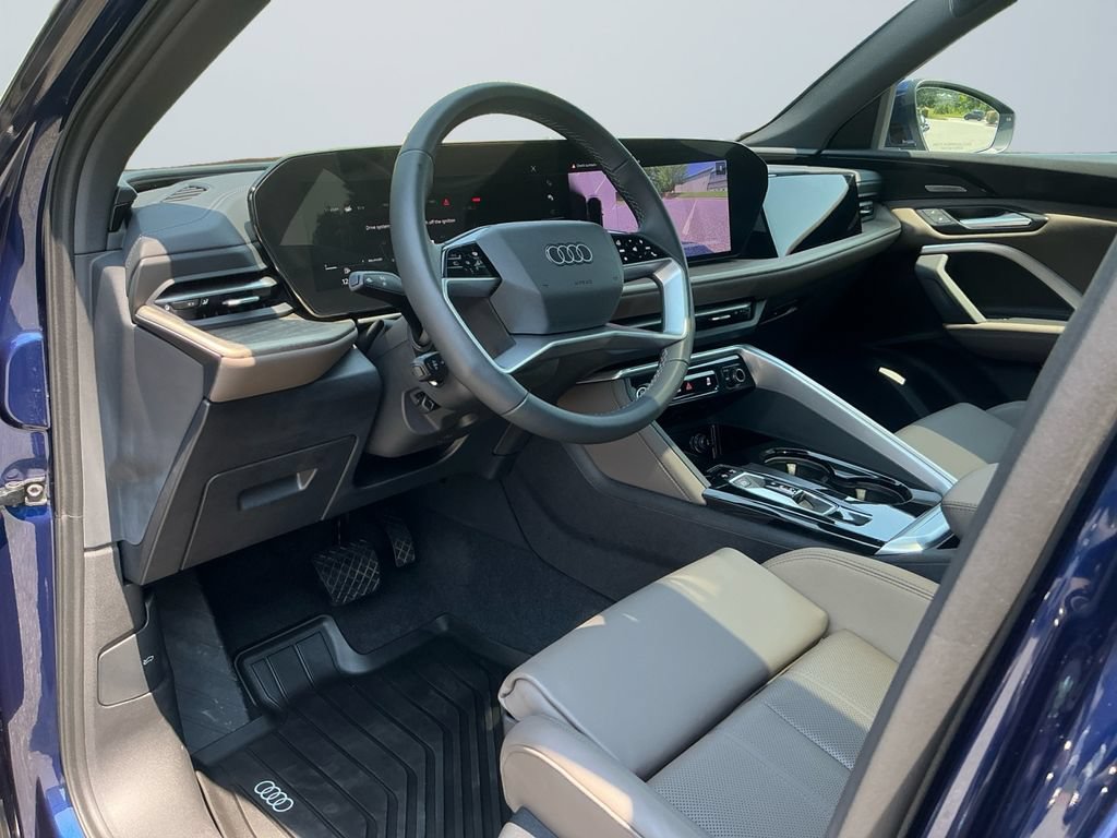 Used 2025 Audi Q5 Premium Plus AWD/4WD image 11