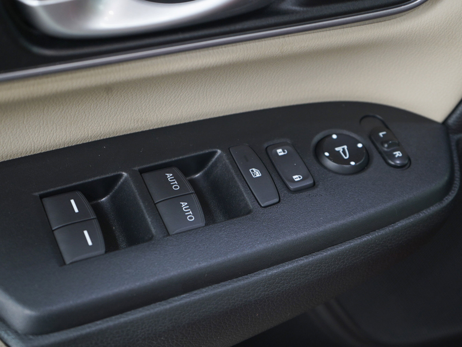 Used 2018 Honda CR-V EX-L image 22
