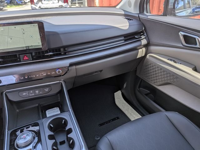 New 2027 Kia Carnival EX FWD image 17