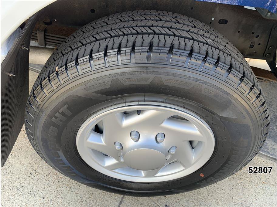 Used 2023 Ford E-350 and Econoline 350 Super Duty w/ Power Windows & Locks Group RWD image 27