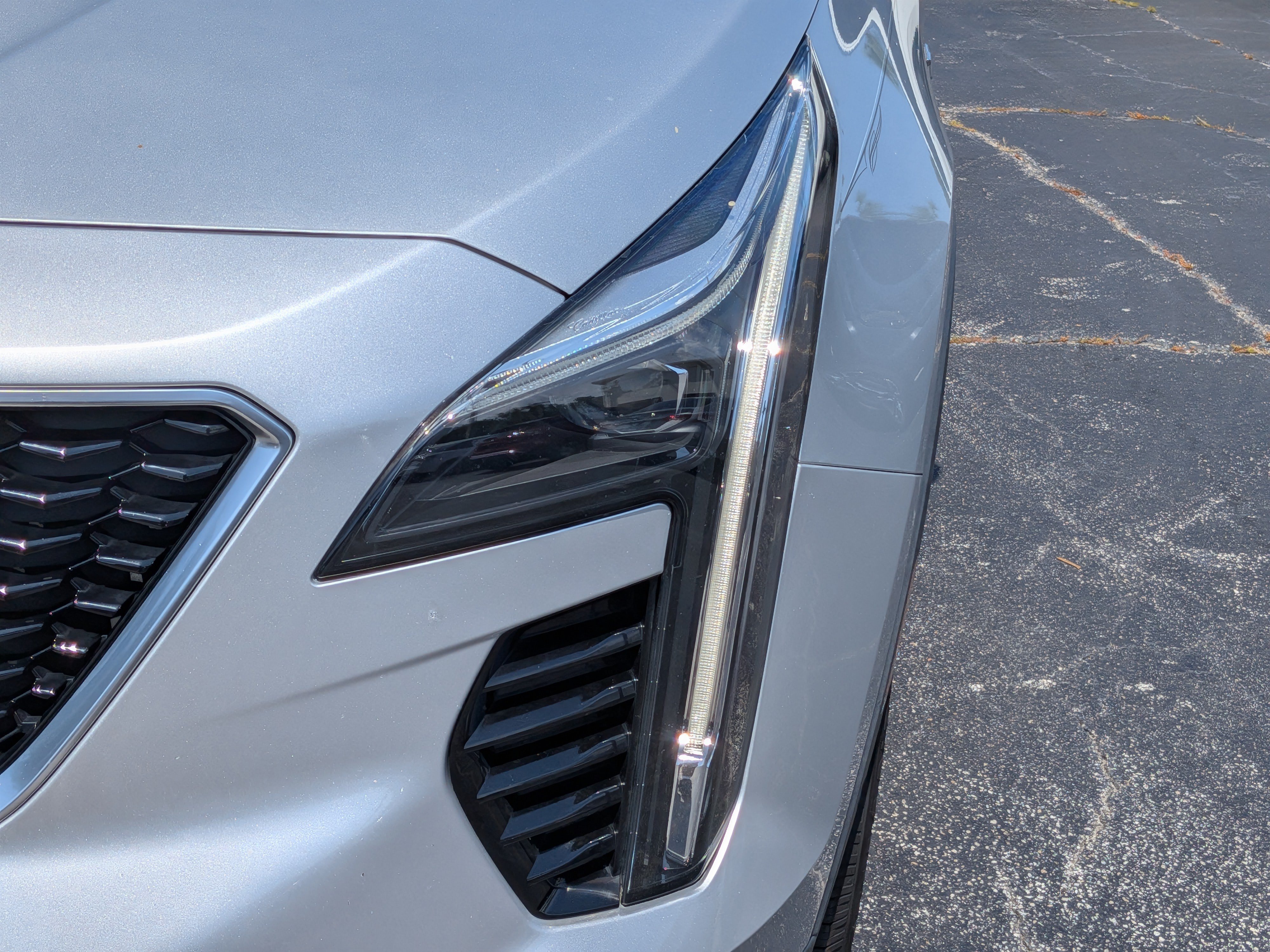 Certified 2019 Cadillac XT4 Sport FWD image 8