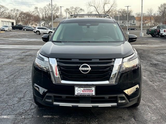 Certified 2025 Nissan Pathfinder SL image 2