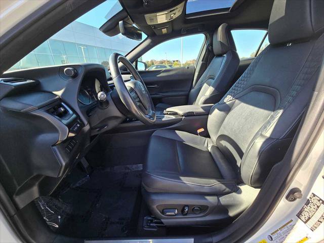 Used 2020 Lexus UX 200 w/ Premium Package FWD image 20