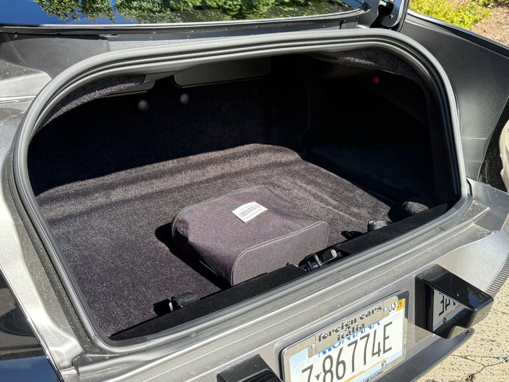 Used 2025 Aston Martin Vanquish image 37