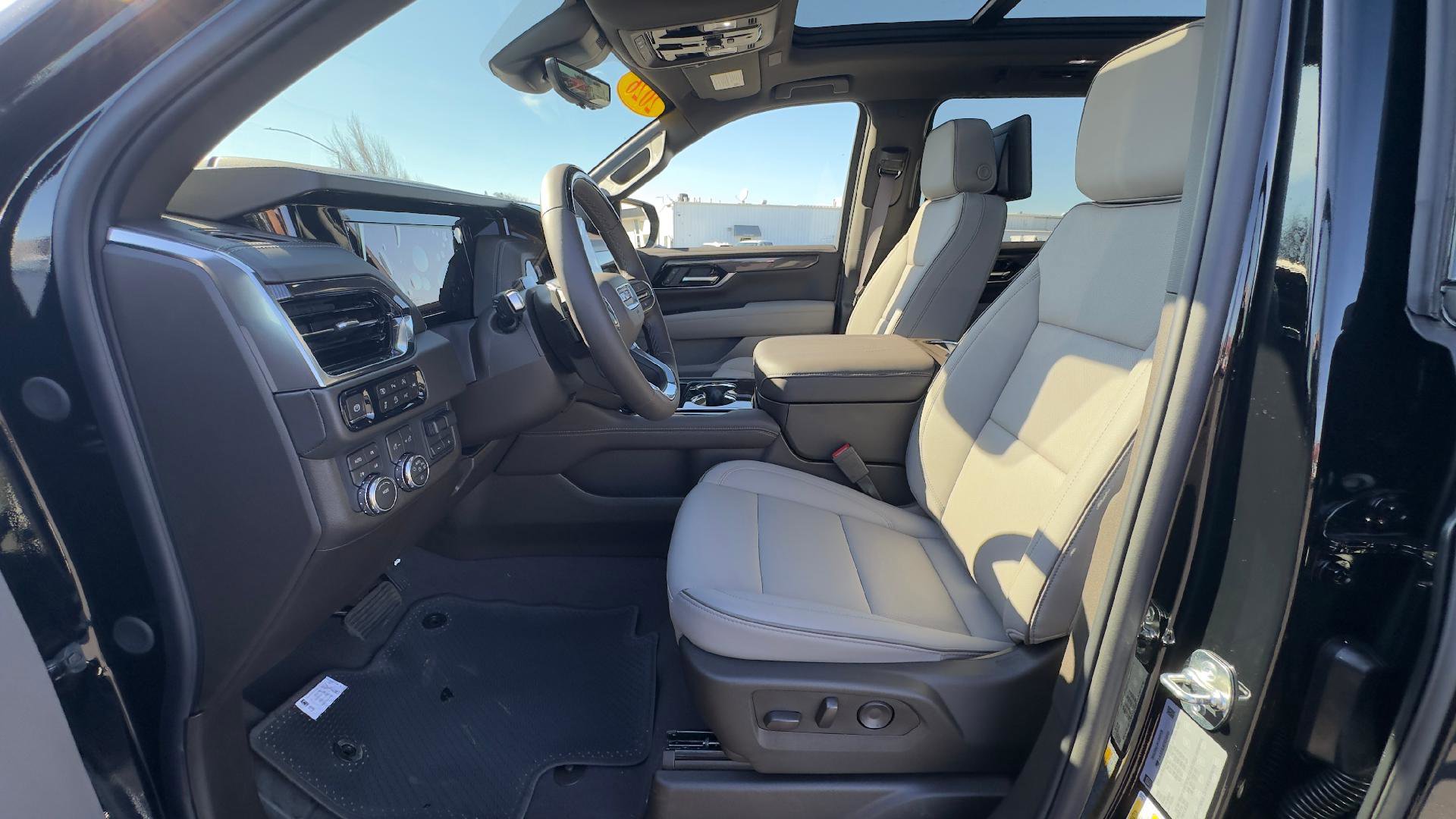 New 2026 GMC Yukon XL Elevation w/ Elevation Premium Package image 17