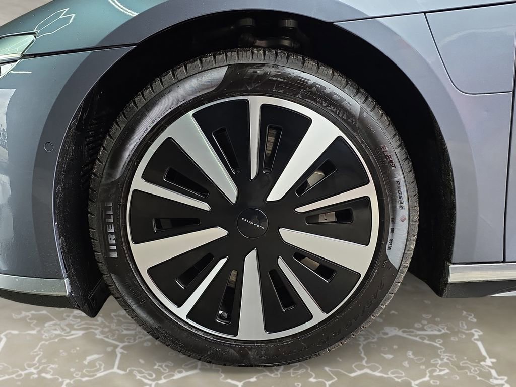 Used 2024 Lucid Air Touring image 14