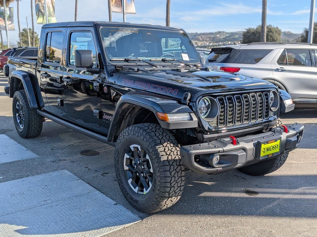New 2026 Jeep Gladiator Rubicon w/ Steel Bumper Group AWD/4WD image 3