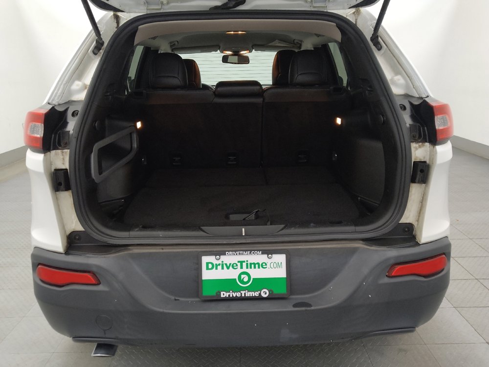 Used 2018 Jeep Cherokee Latitude Plus image 29