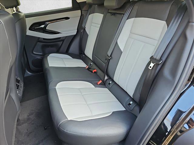Certified 2025 Land Rover Range Rover Evoque Dynamic SE image 15