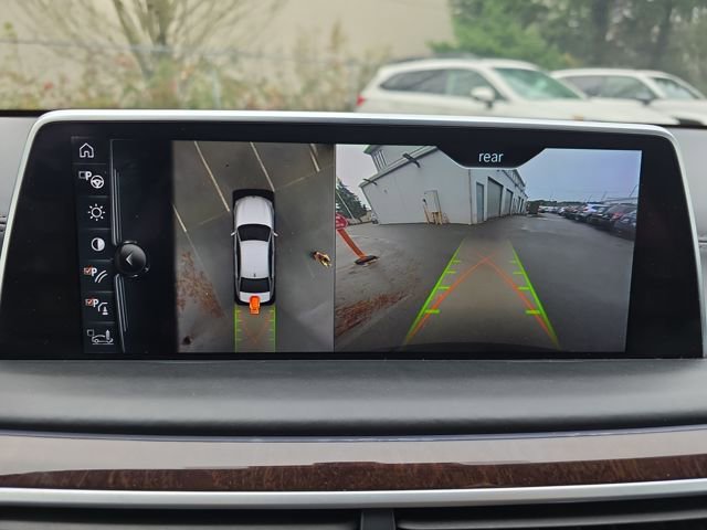 Used 2016 BMW 750i xDrive image 27