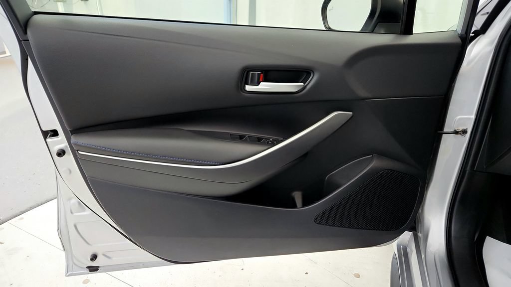 Certified 2021 Toyota Corolla SE w/ SE Premium Package FWD image 18