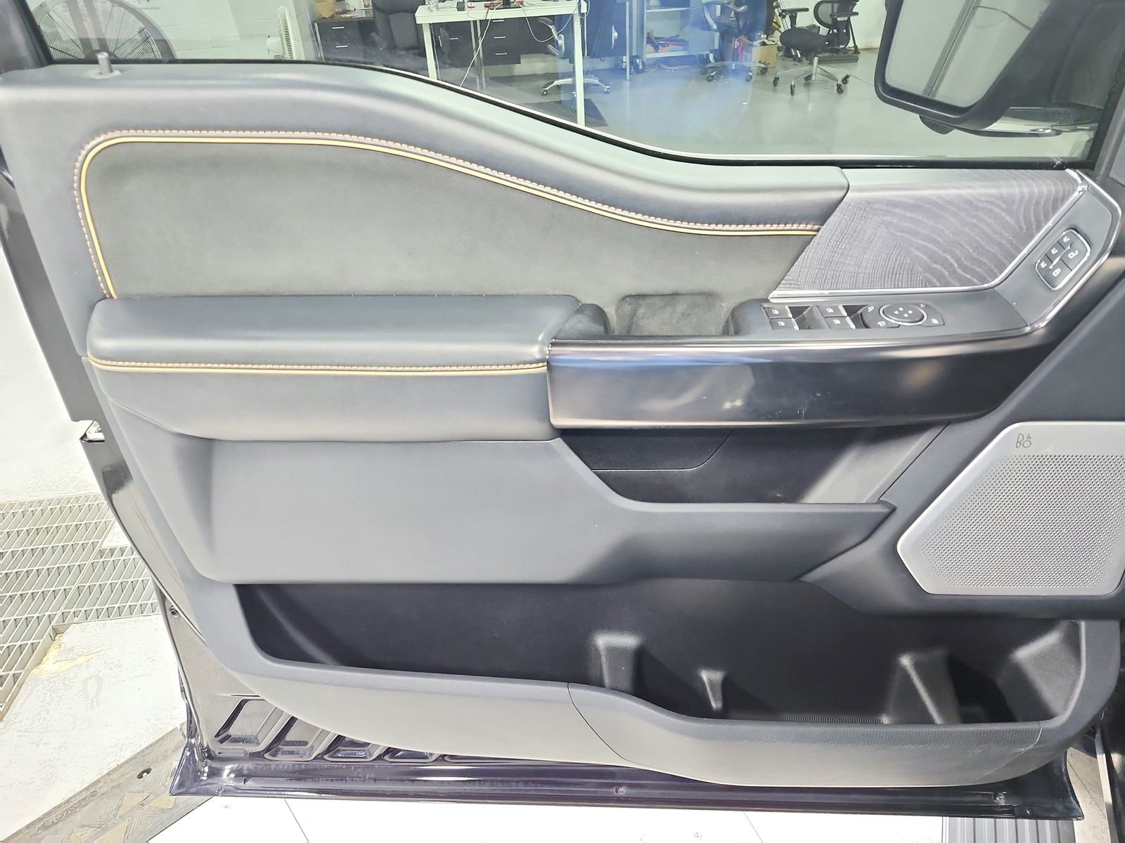 Used 2021 Ford F150 Platinum w/ Equipment Group 701A High image 37