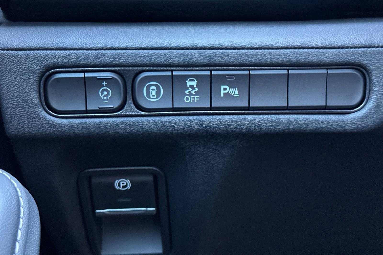 Certified 2025 Acura MDX FWD w/ Technology Package image 37