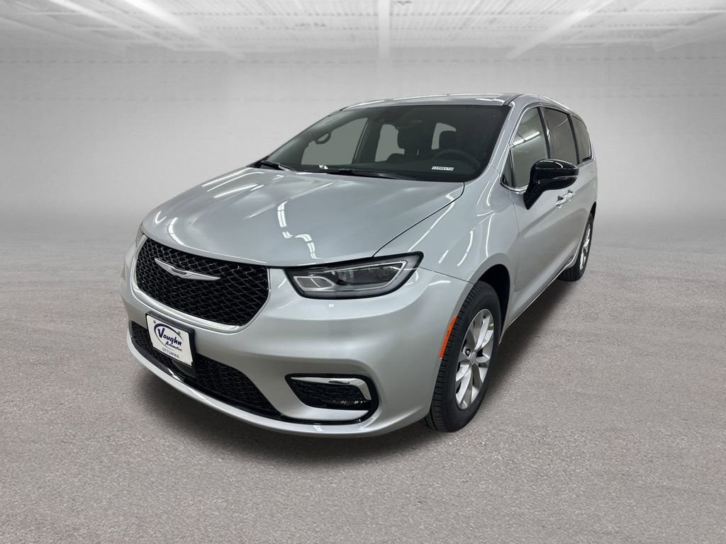 New 2026 Chrysler Pacifica Select image 5