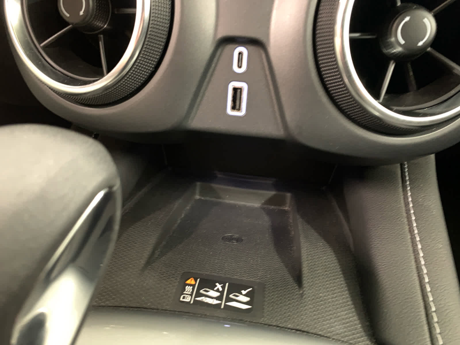 Used 2024 Chevrolet Blazer LT w/ Convenience Package image 30