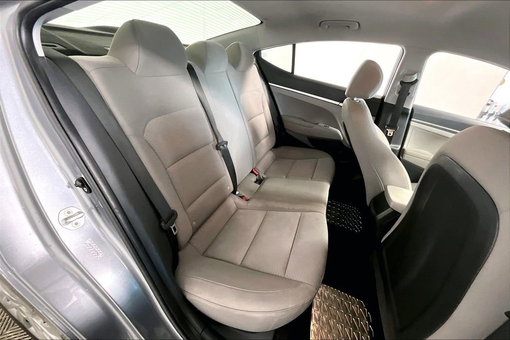 Used 2019 Hyundai Elantra SE image 26