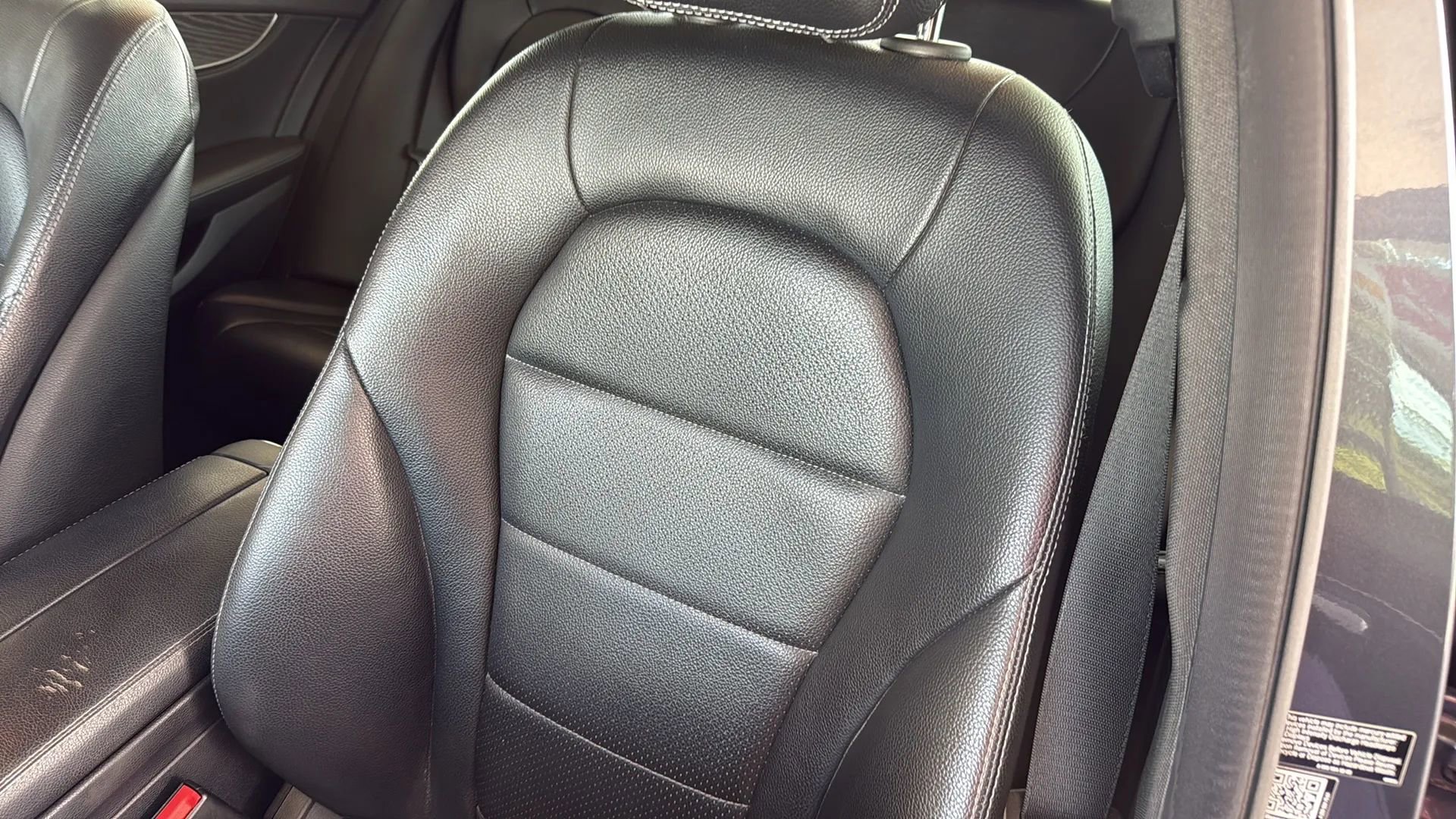 Used 2015 Mercedes-Benz C 300 Sedan image 23