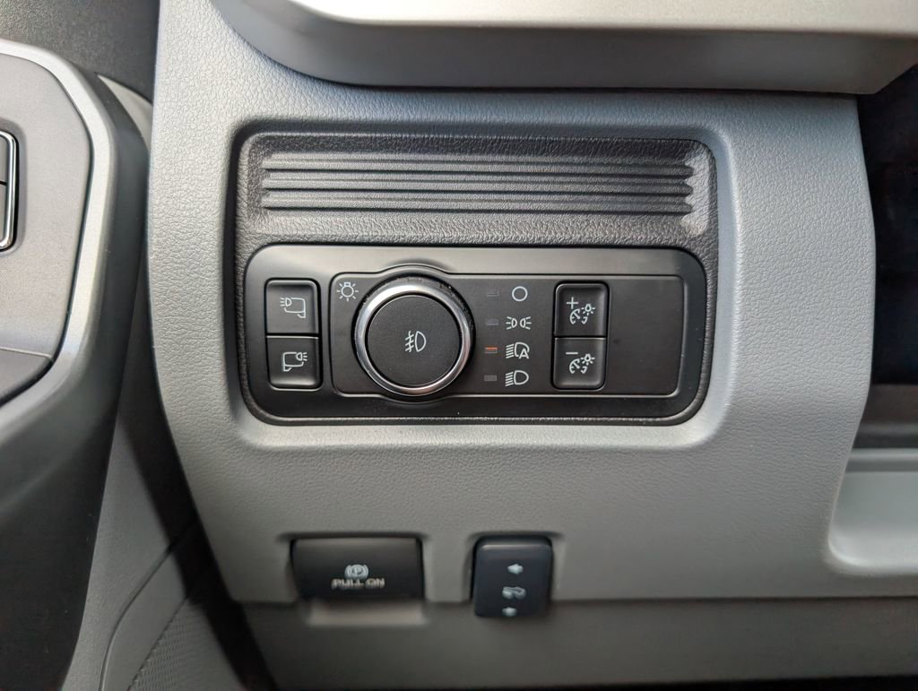 New 2026 Ford F450 XLT w/ XLT Value Package image 10