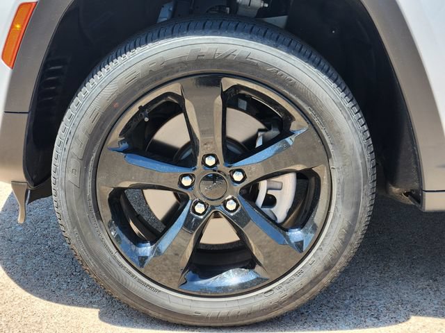 Certified 2023 Jeep Grand Cherokee L Laredo AWD/4WD image 10