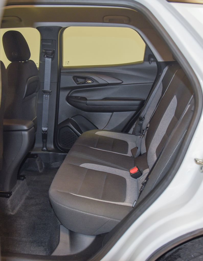 Used 2025 Chevrolet TrailBlazer LS image 4