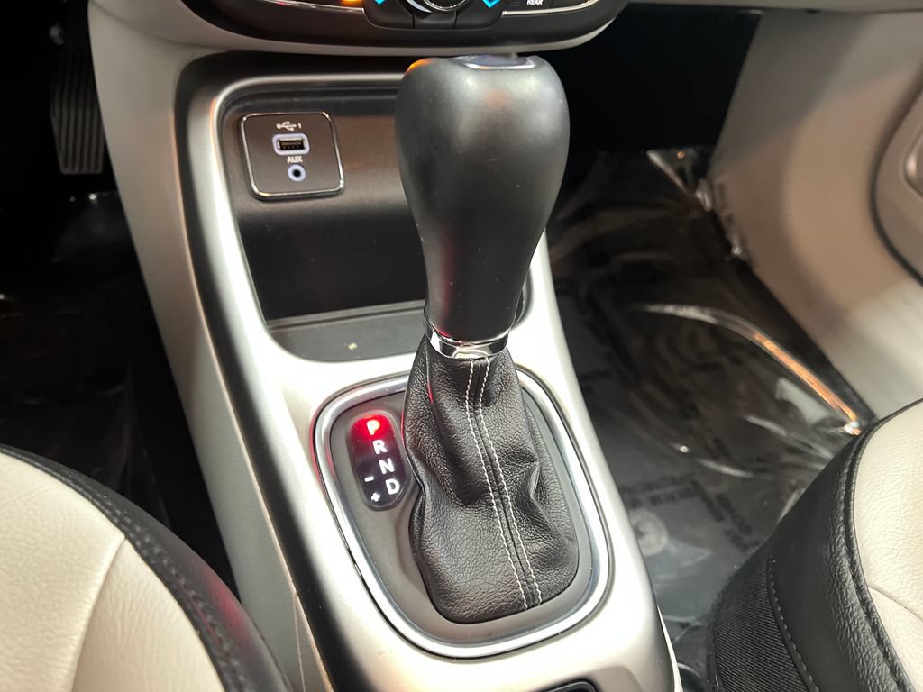 Used 2021 Jeep Compass Latitude FWD image 25