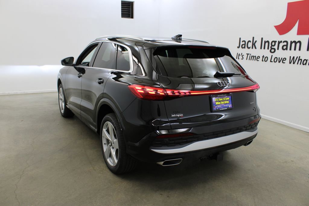 New 2025 Audi Q5 Premium Plus image 2