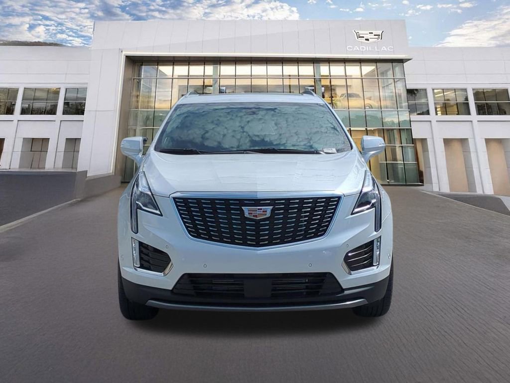 Used 2026 Cadillac XT5 Premium Luxury w/ Driver Assist Package AWD/4WD image 2
