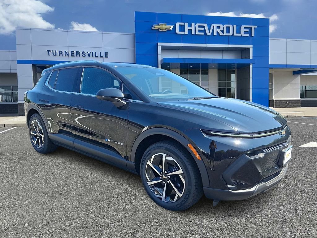 New 2026 Chevrolet Equinox EV LT FWD image 2
