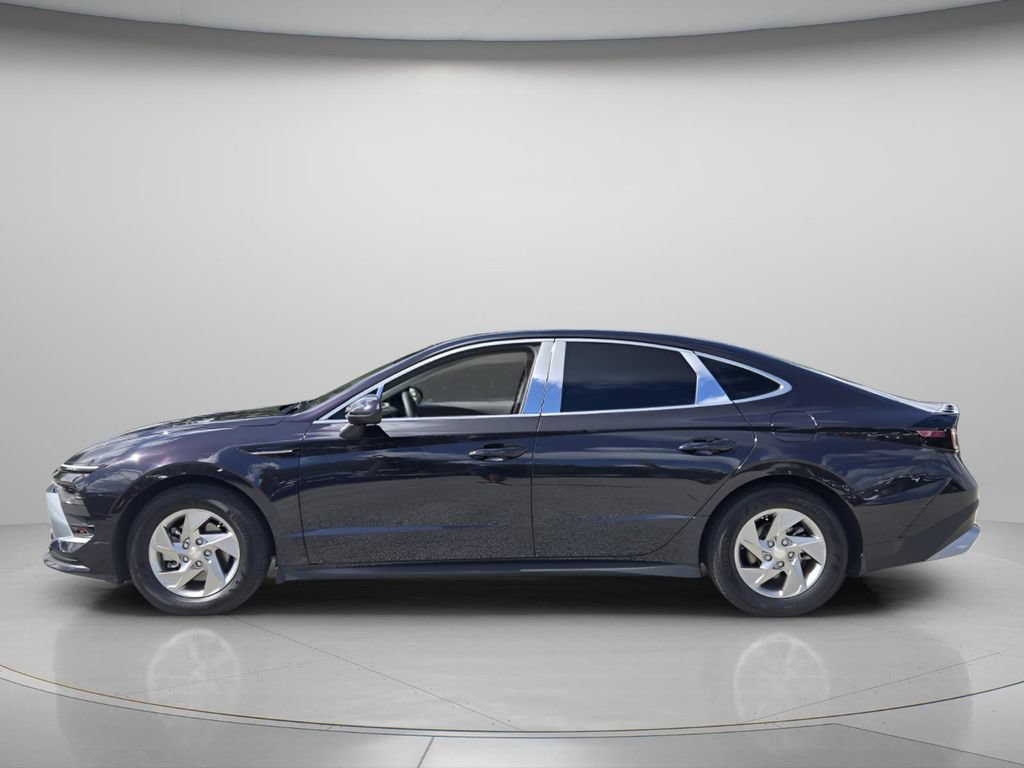 Certified 2025 Hyundai Sonata SE FWD image 3