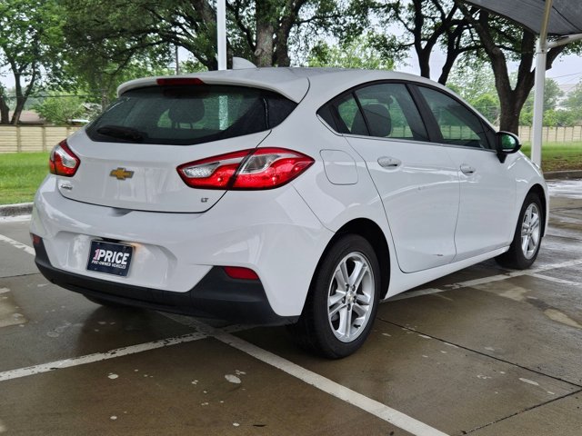 Used 2018 Chevrolet Cruze LT w/ Convenience Package FWD image 5